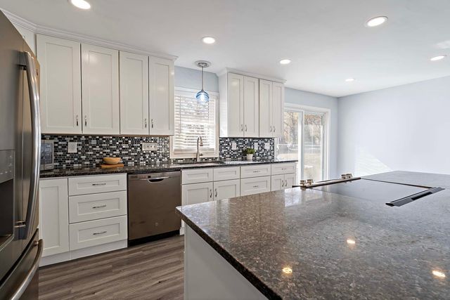 4842 104th Avenue NE, Circle Pines, MN 55014