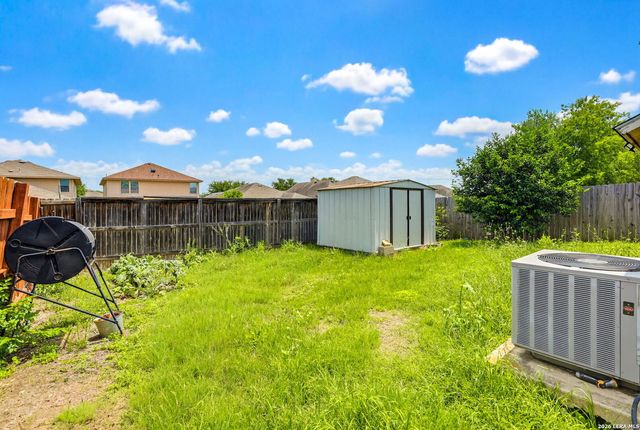 3162 Beacon Field, San Antonio, TX 78245