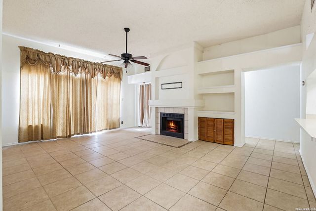 3162 Beacon Field, San Antonio, TX 78245