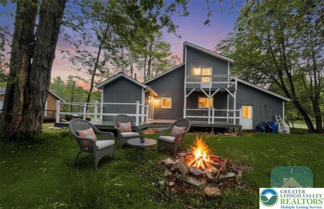 1225 Country-Place Drive, Coolbaugh Twp, PA 18466