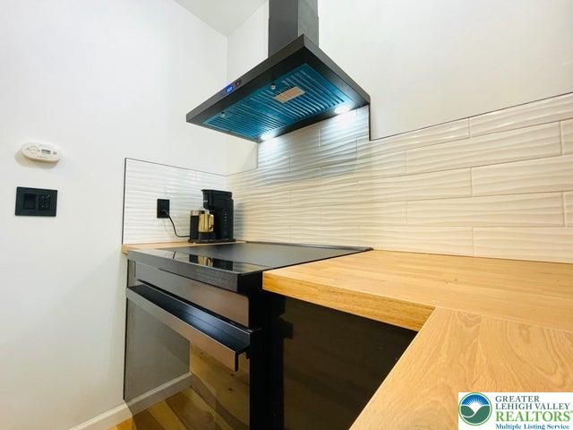 1225 Country-Place Drive, Coolbaugh Twp, PA 18466