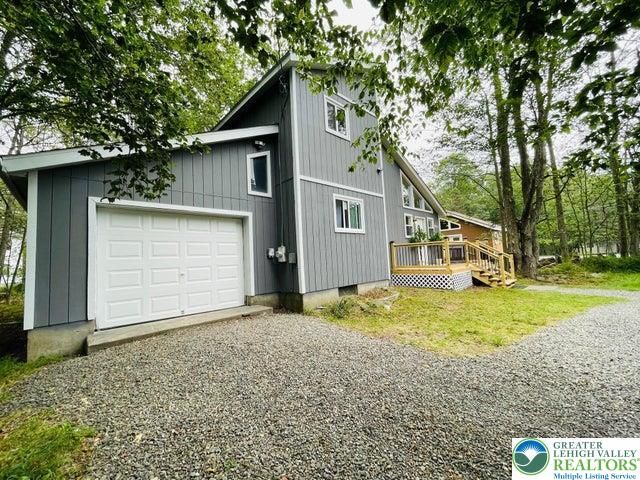 1225 Country-Place Drive, Coolbaugh Twp, PA 18466