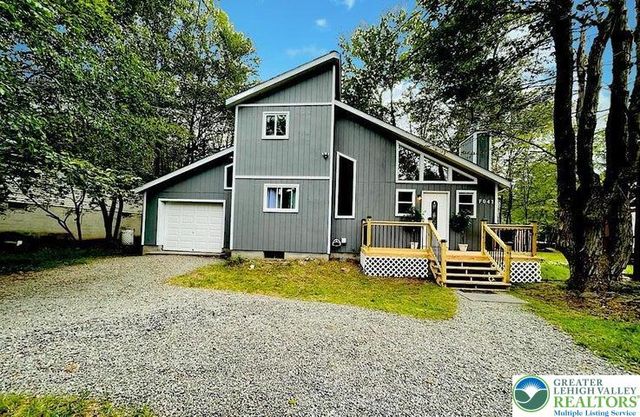 1225 Country-Place Drive, Coolbaugh Twp, PA 18466