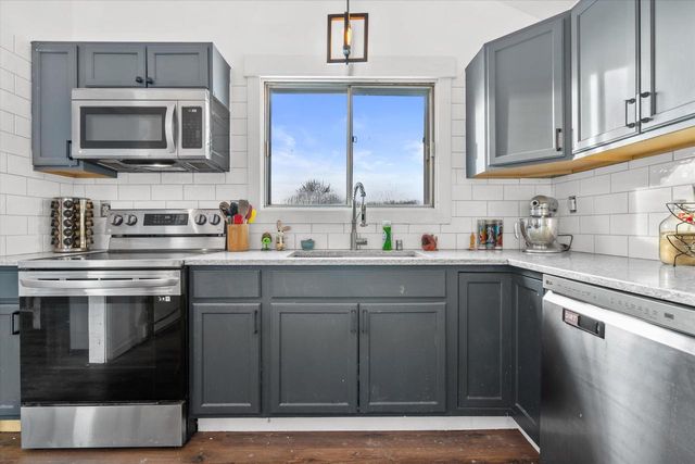 W277S8860 Lakeside DRIVE, Mukwonago, WI 53149