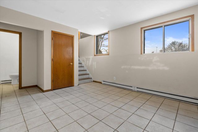 W277S8860 Lakeside DRIVE, Mukwonago, WI 53149