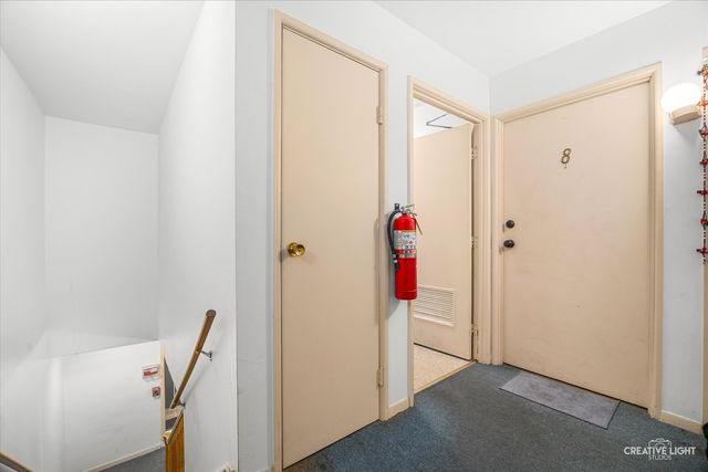 2928 Roberts Drive 8, Woodridge, IL 60517