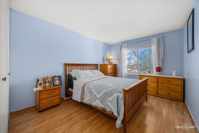 2928 Roberts Drive 8, Woodridge, IL 60517