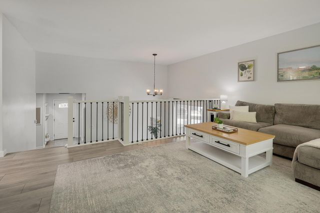 970 Redwing Court, Chanhassen, MN 55317