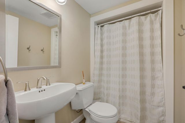 970 Redwing Court, Chanhassen, MN 55317