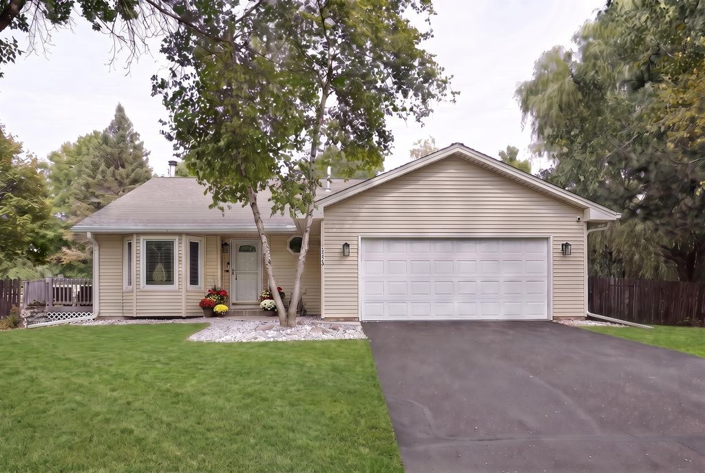 970 Redwing Court, Chanhassen, MN 55317 — exterior