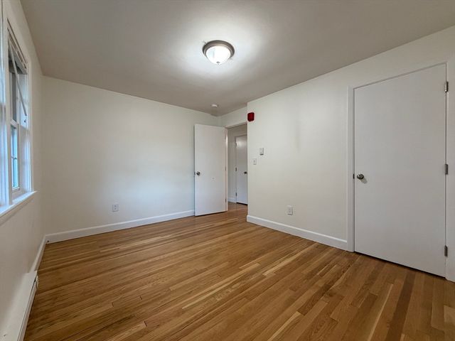 15 Park Avenue 5, Foxboro, MA 02035