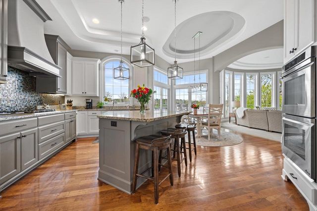 W356N5136 Lakeshore DRIVE, Oconomowoc, WI 53066