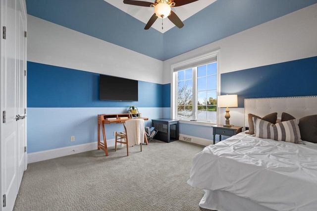 W356N5136 Lakeshore DRIVE, Oconomowoc, WI 53066
