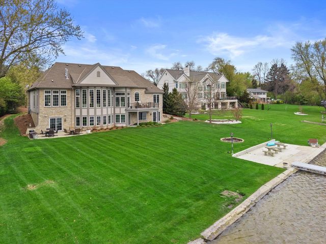 W356N5136 Lakeshore DRIVE, Oconomowoc, WI 53066