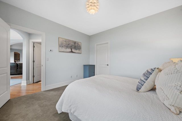 W356N5136 Lakeshore DRIVE, Oconomowoc, WI 53066