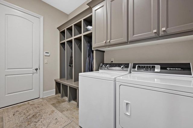 W356N5136 Lakeshore DRIVE, Oconomowoc, WI 53066