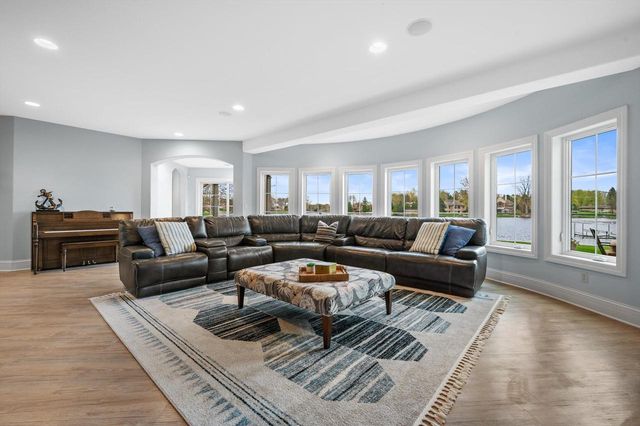 W356N5136 Lakeshore DRIVE, Oconomowoc, WI 53066