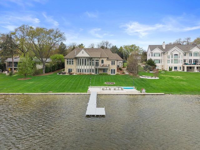 W356N5136 Lakeshore DRIVE, Oconomowoc, WI 53066