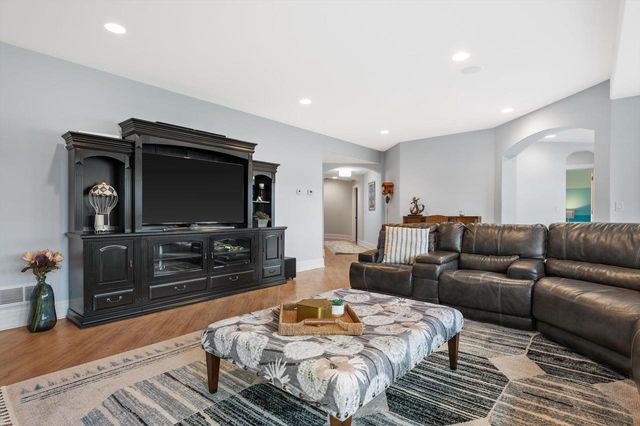W356N5136 Lakeshore DRIVE, Oconomowoc, WI 53066