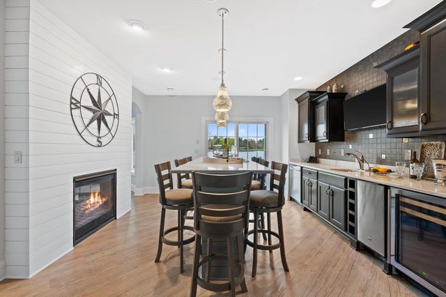 W356N5136 Lakeshore DRIVE, Oconomowoc, WI 53066