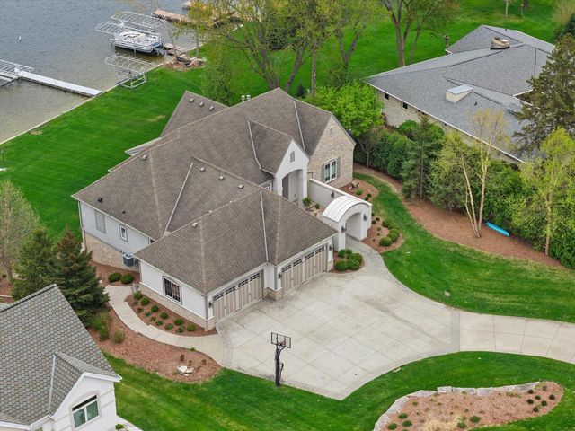 W356N5136 Lakeshore DRIVE, Oconomowoc, WI 53066