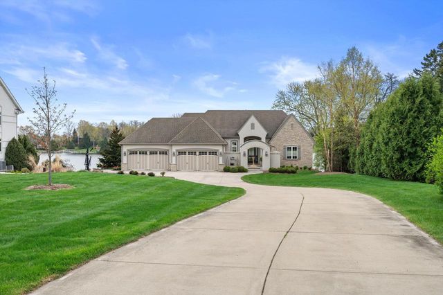 W356N5136 Lakeshore DRIVE, Oconomowoc, WI 53066