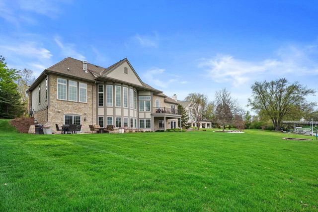 W356N5136 Lakeshore DRIVE, Oconomowoc, WI 53066