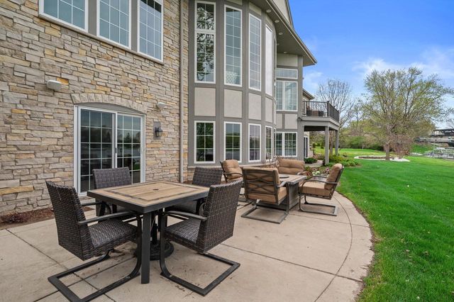 W356N5136 Lakeshore DRIVE, Oconomowoc, WI 53066