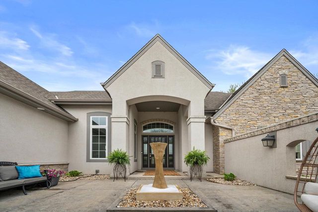 W356N5136 Lakeshore DRIVE, Oconomowoc, WI 53066