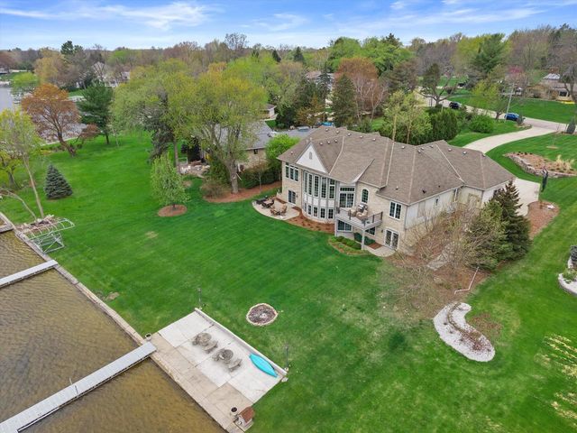 W356N5136 Lakeshore DRIVE, Oconomowoc, WI 53066