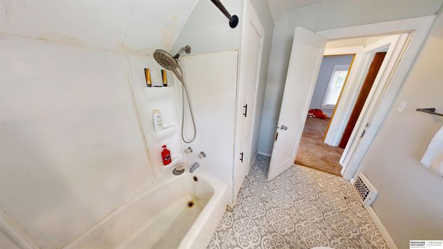 425 E 12th Street, Fremont, NE 68025