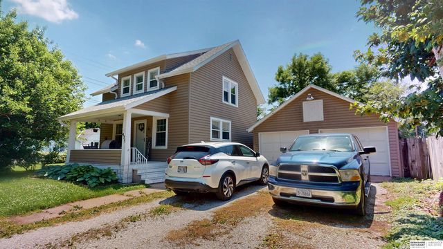 425 E 12th Street, Fremont, NE 68025