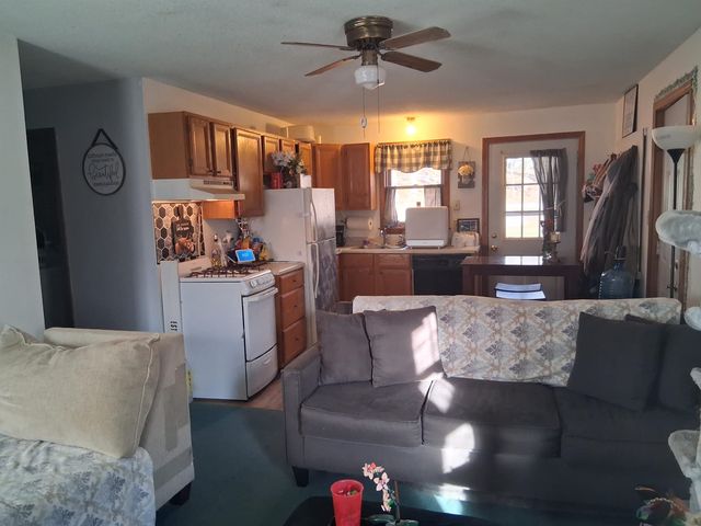 179 Back River Road, Bedford, NH 03110