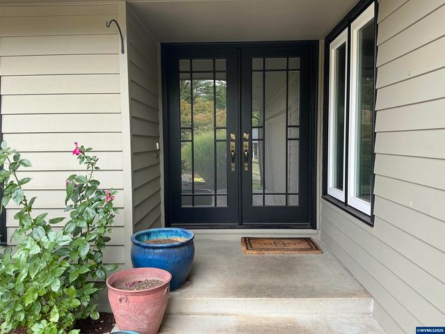 3588 Dogwood Dr S, Salem, OR 97302
