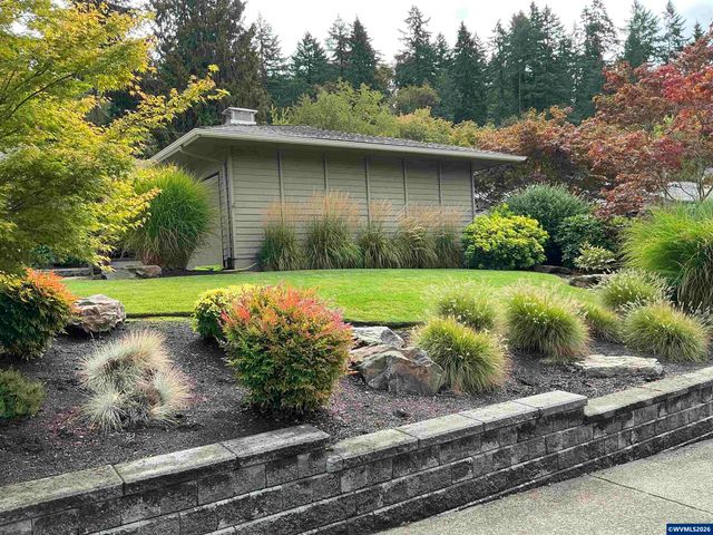 3588 Dogwood Dr S, Salem, OR 97302