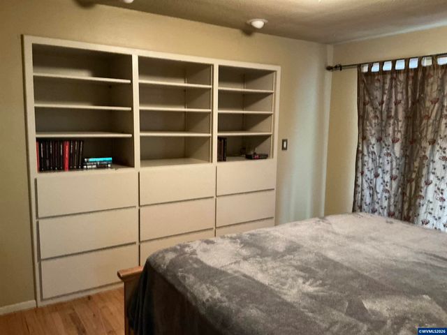 3588 Dogwood Dr S, Salem, OR 97302