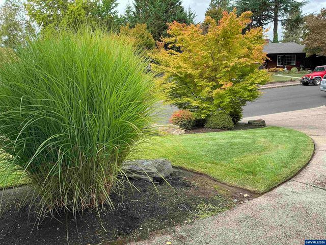 3588 Dogwood Dr S, Salem, OR 97302