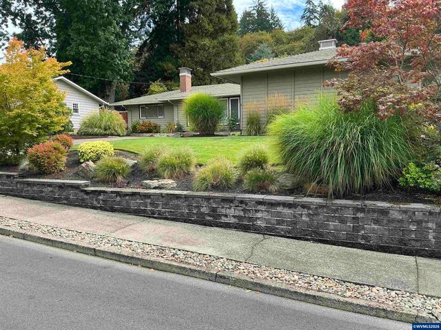 3588 Dogwood Dr S, Salem, OR 97302