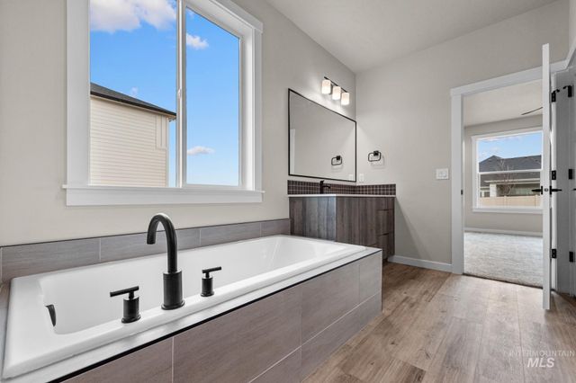 17214 N Swan Springs Pl, Nampa, ID 83687