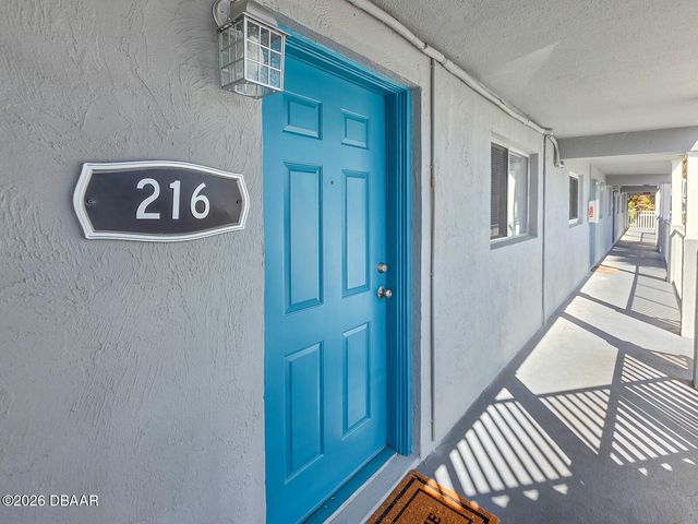 415 N Halifax Ave Apt 216, Daytona Beach, FL 32118