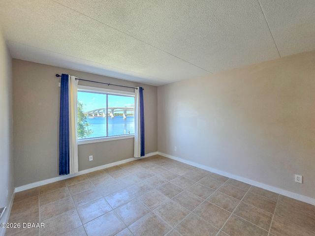 415 N Halifax Ave Apt 216, Daytona Beach, FL 32118