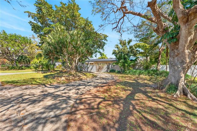 12935 SW 81st Avenue, Pinecrest, FL 33156