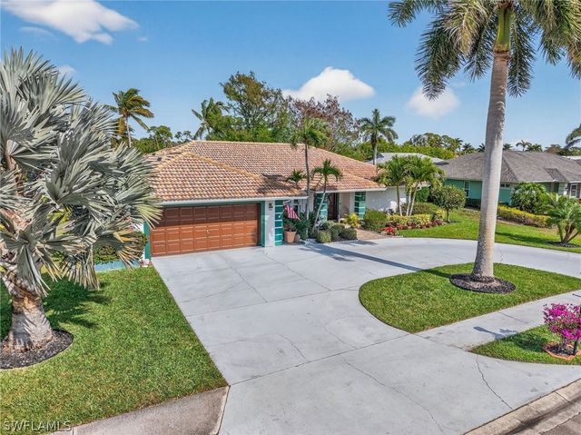 681 Saint Andrews BLVD, Naples, FL 34113