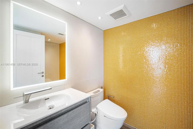 1331 Brickell Bay Dr BL-33, Miami, FL 33131