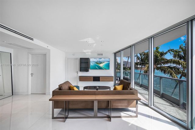 1331 Brickell Bay Dr BL-33, Miami, FL 33131