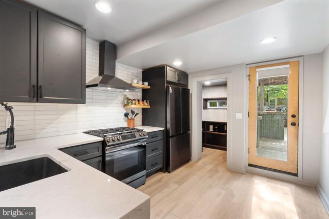 1932 E YORK ST, Philadelphia, PA 19125