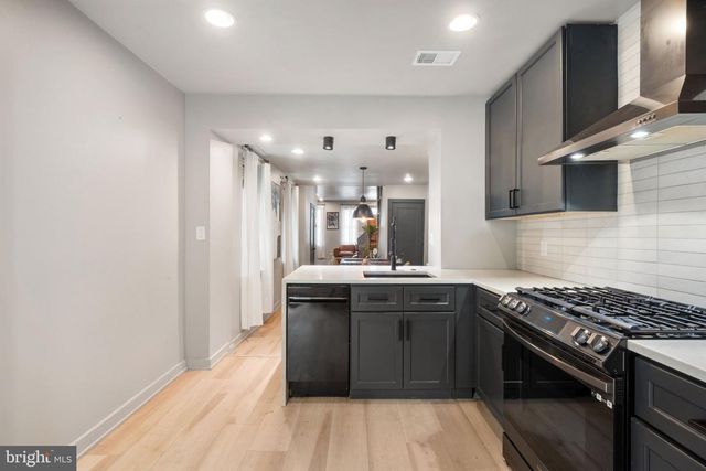 1932 E YORK ST, Philadelphia, PA 19125