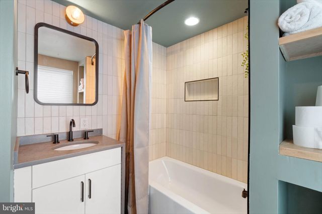 1932 E YORK ST, Philadelphia, PA 19125