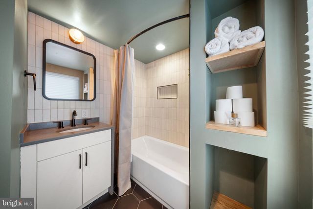 1932 E YORK ST, Philadelphia, PA 19125