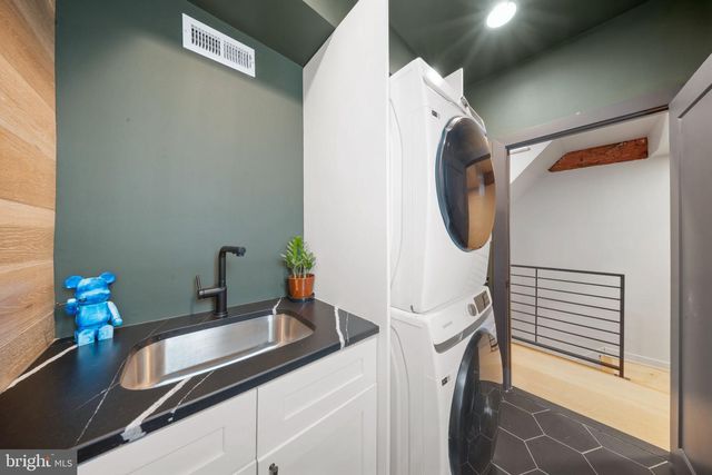 1932 E YORK ST, Philadelphia, PA 19125